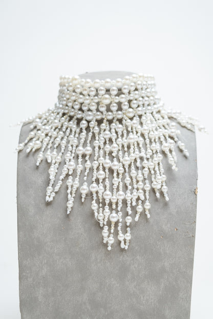 Retro Pearl Choker