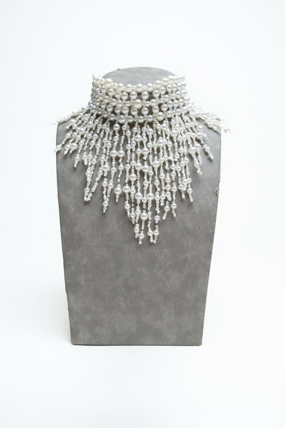 Retro Pearl Choker