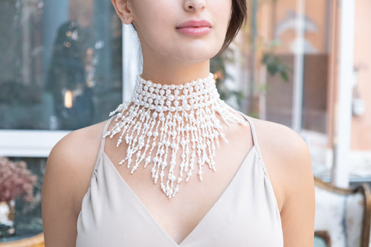 Retro Pearl Choker